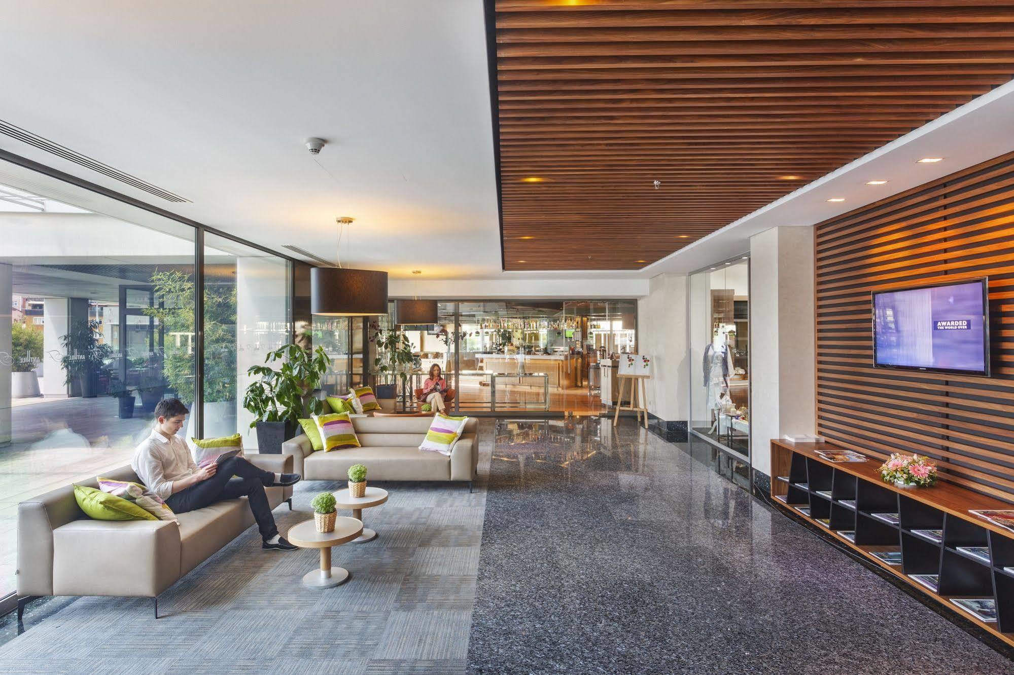 Fraser Place Anthill Otel